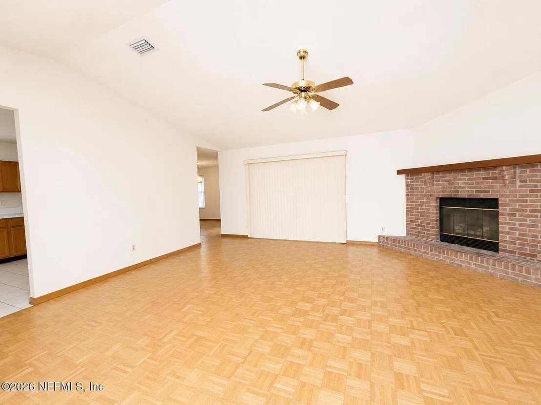 Photo of 6 SURFCREST Street
