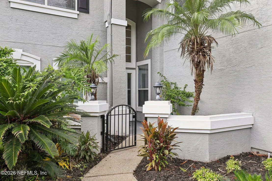 Photo of 2479 PINEHURST Lane