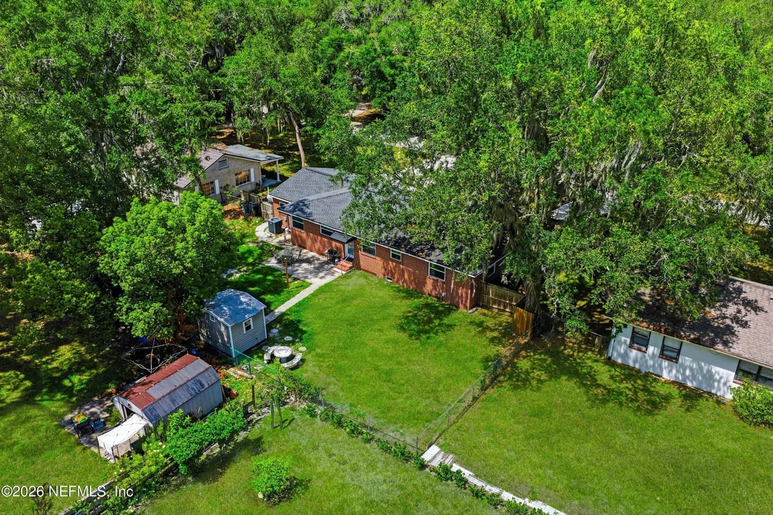 Photo of 1426 GLENGARRY Road