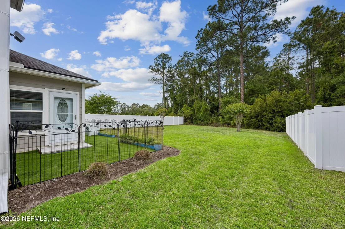 Photo of 96017 BREEZEWAY Court