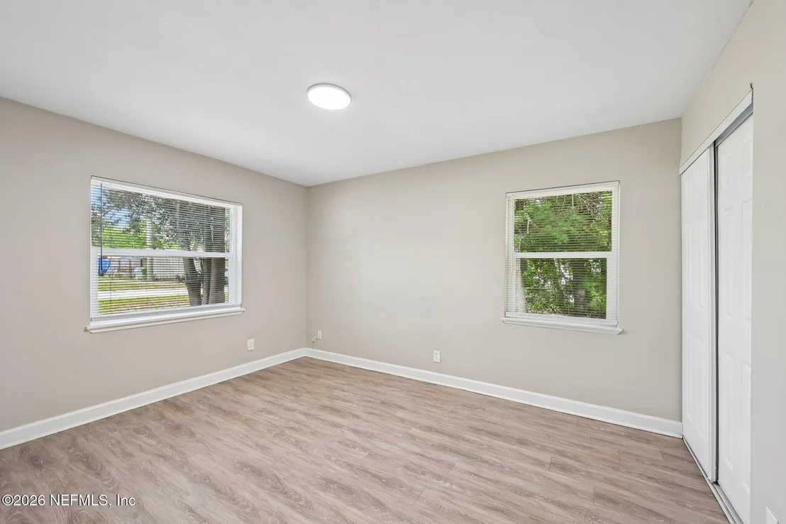 Photo of 10554 DOBELL Road