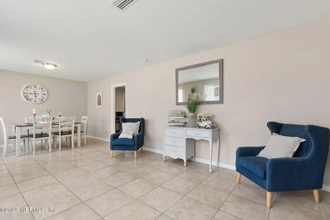 Photo of 2806 ANNETTE Circle