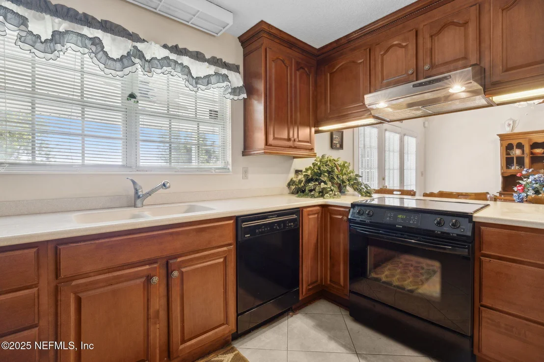 Photo of 212 LAKE Drive
