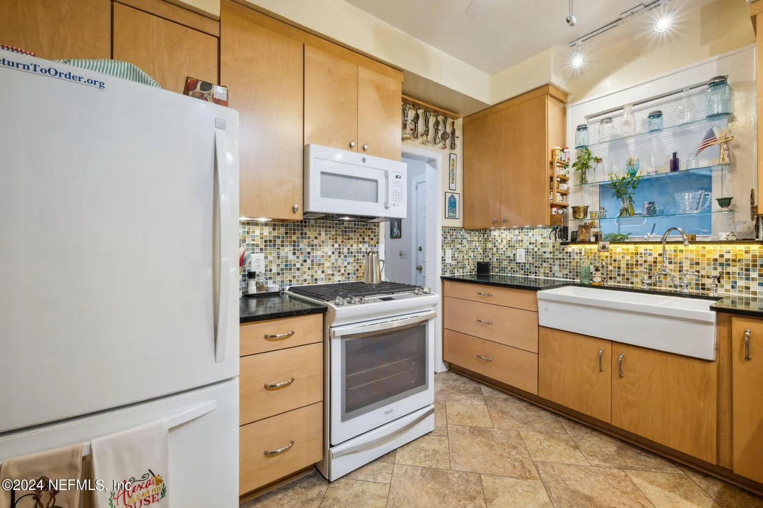 Photo of 3237 RANDALL Street
