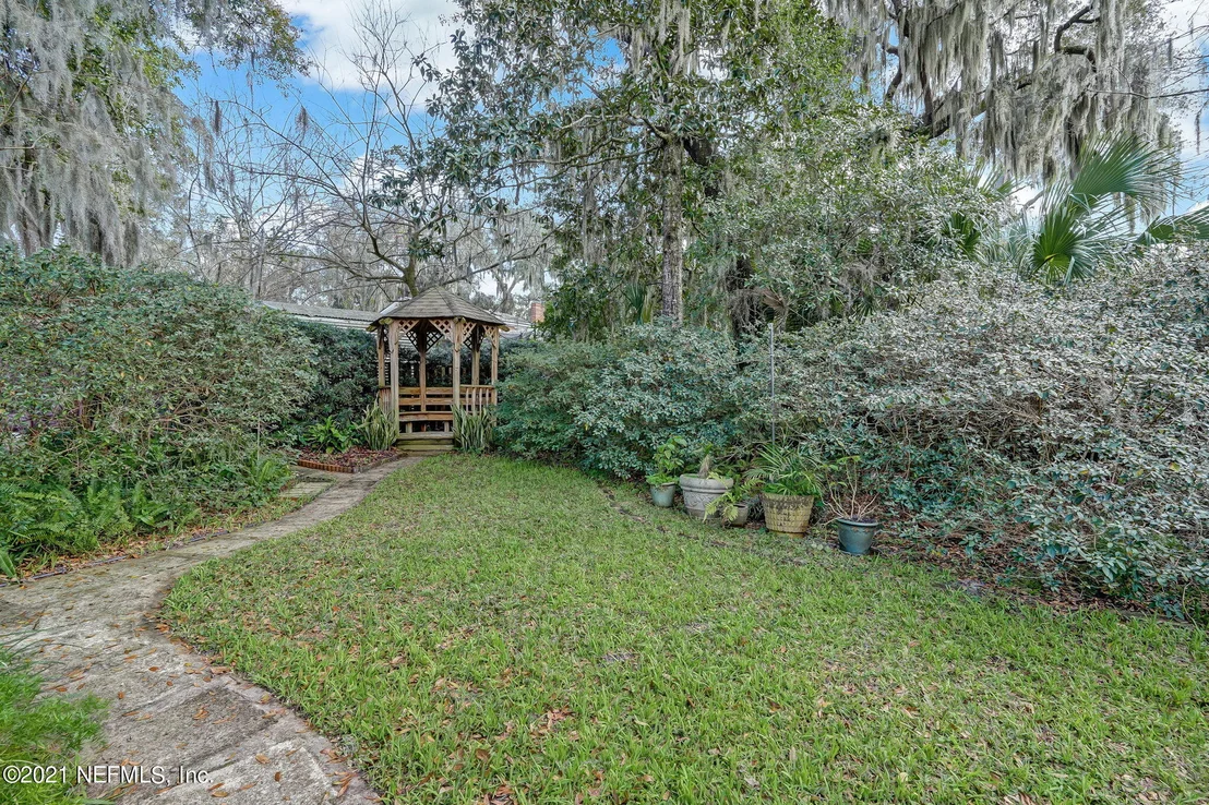 Photo of 11432 RIVER KNOLL Drive