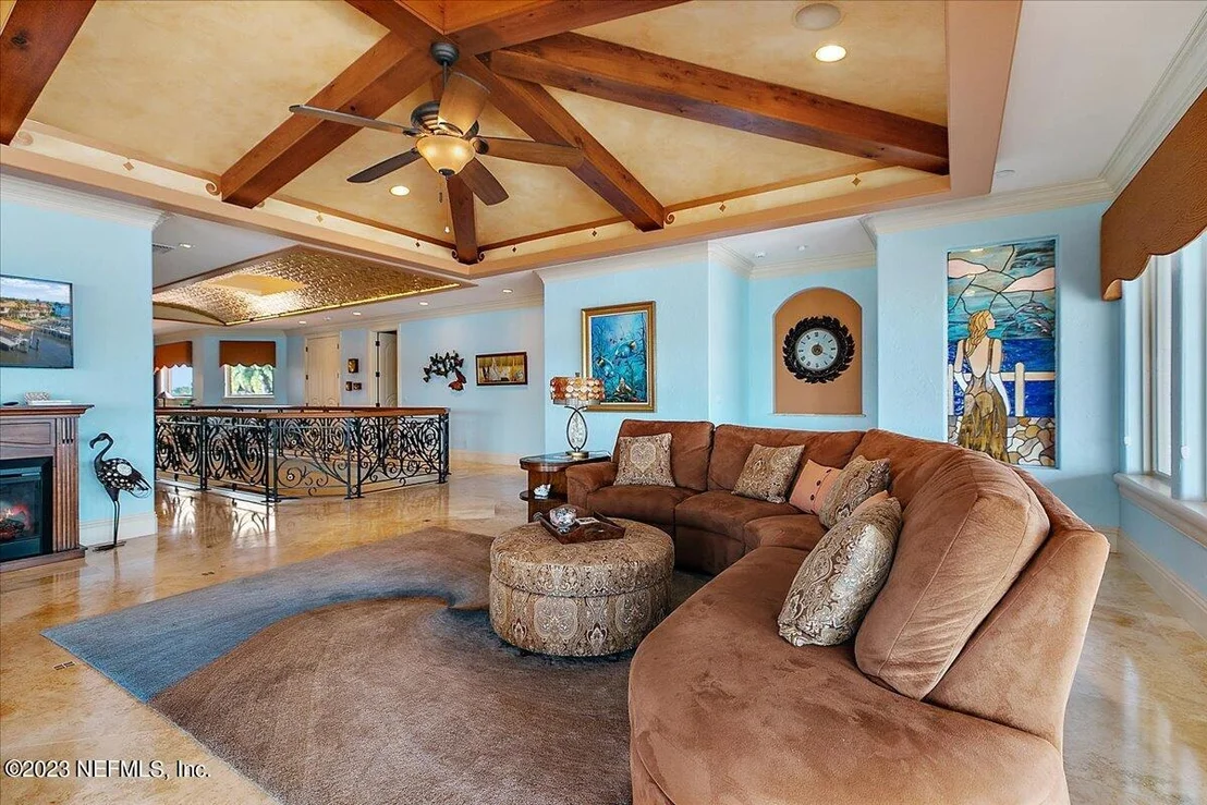 Photo of 1261 DELFINO Drive