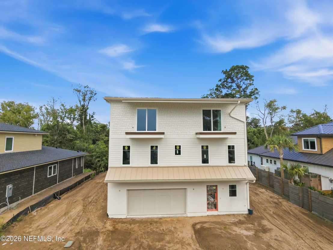 Photo of 1329 ESTRELA Lane
