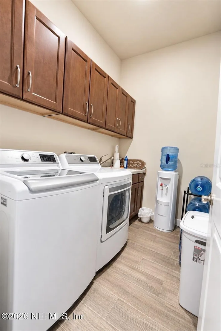 Photo of 21 EDISON Lane