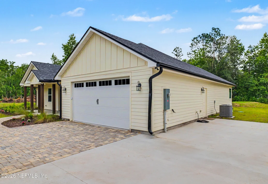 Photo of 44024 BREEZY Lane