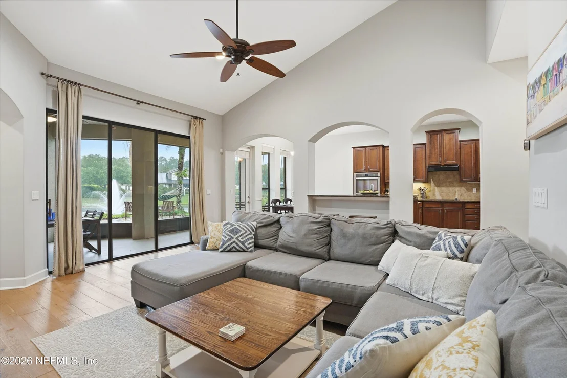 Photo of 218 N SAXXON Road