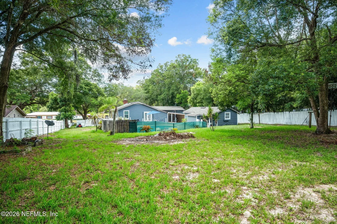 Photo of 9741 BRADLEY Road