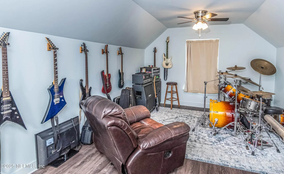 Photo of 8219 MUD LAKE Road