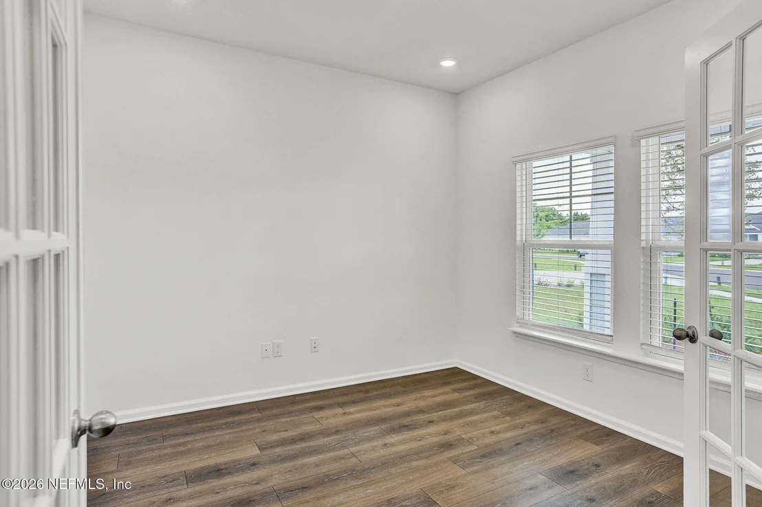 Photo of 25 SILVER LILY Way