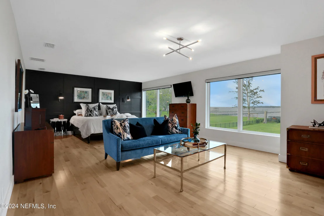 Photo of 3647 WESTOVER Road