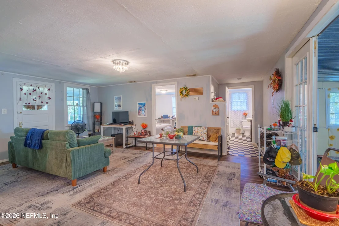 Photo of 210 PINE Avenue