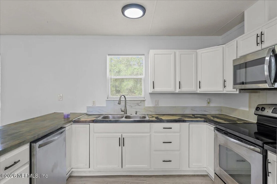 Photo of 174 UNION Avenue
