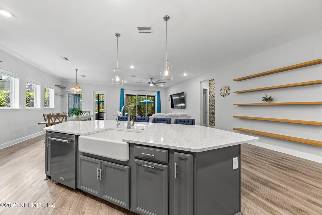 Photo of 152 CONSTITUTION Drive