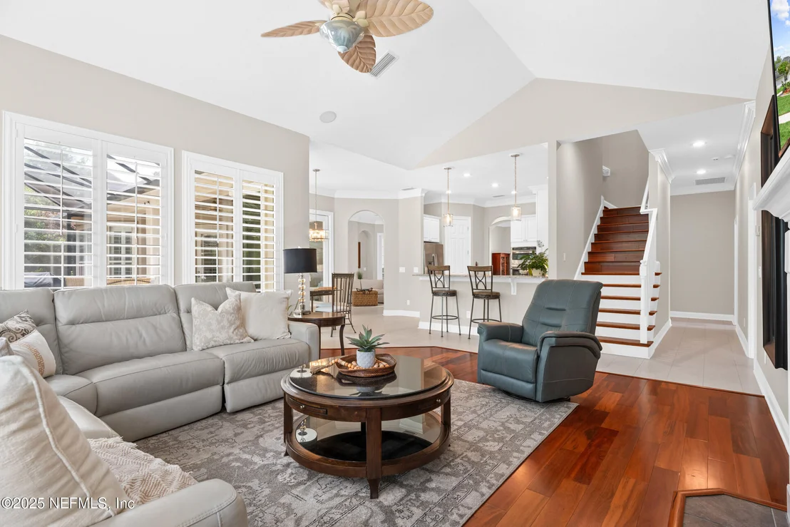 Photo of 389 SUMMERSET Drive