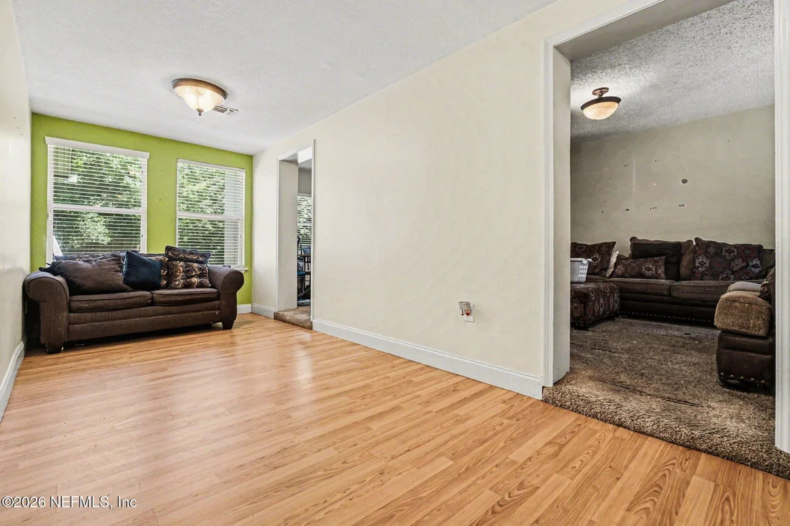 Photo of 527 OGLETHORPE Road