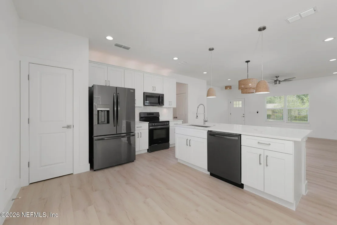 Photo of 609 TWENTY SECOND Street