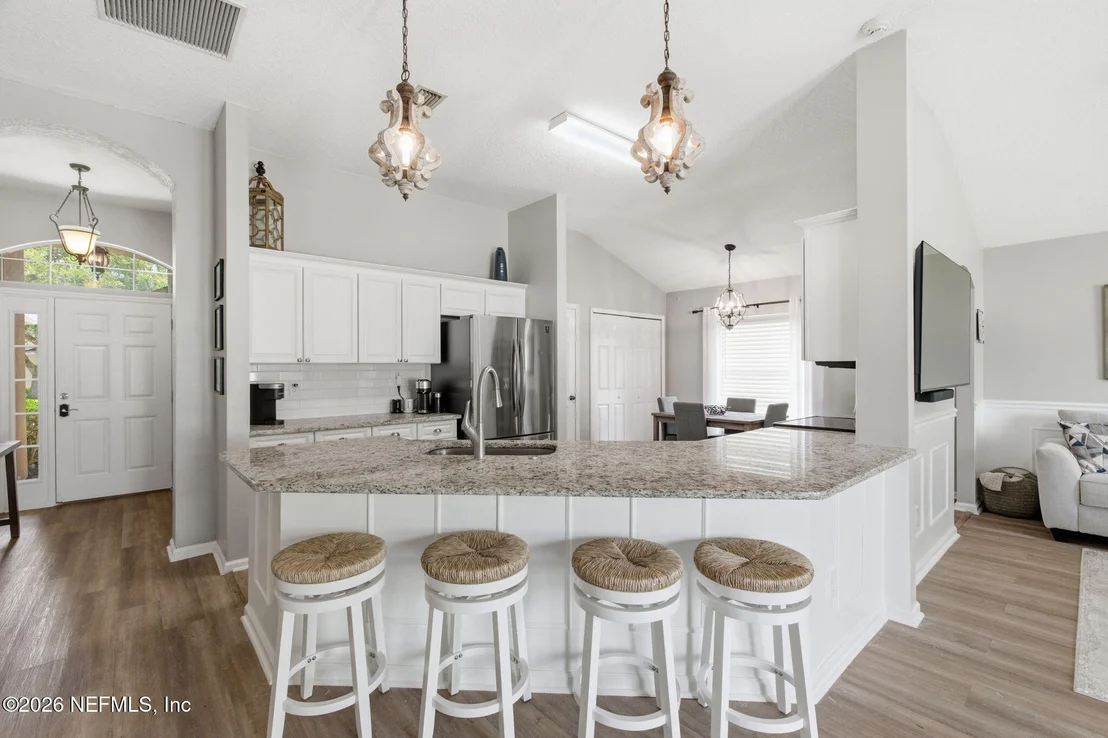 Photo of 920 OAK ARBOR Circle
