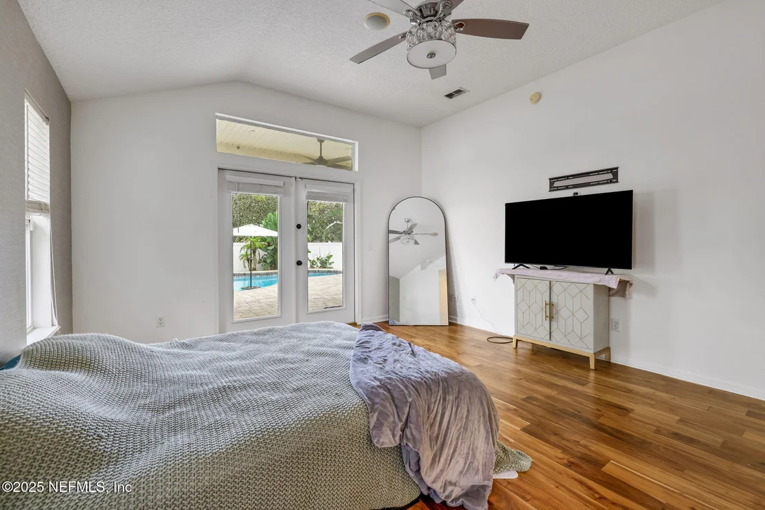 Photo of 246 EDGEWATER BRANCH Drive