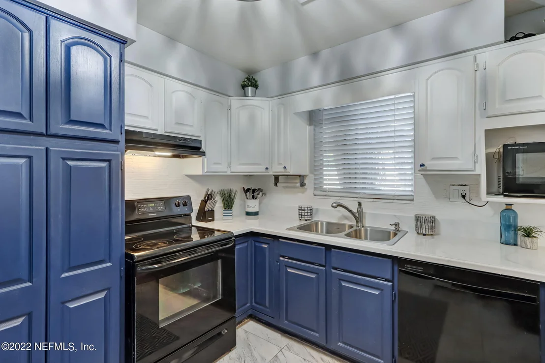 Photo of 10515 JOLYNN Road