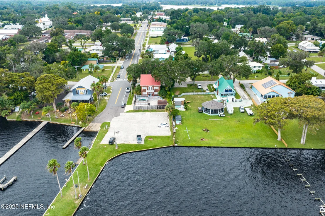 Photo of 10 CENTRAL Avenue