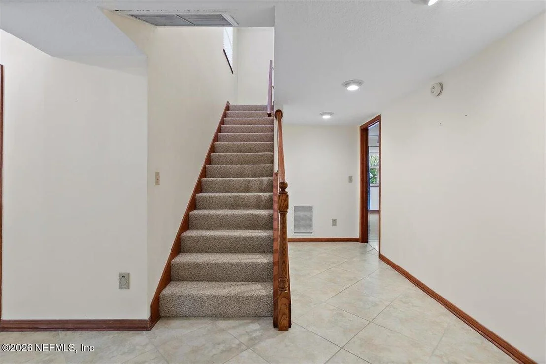 Photo of 1902 N SHERRY Drive N