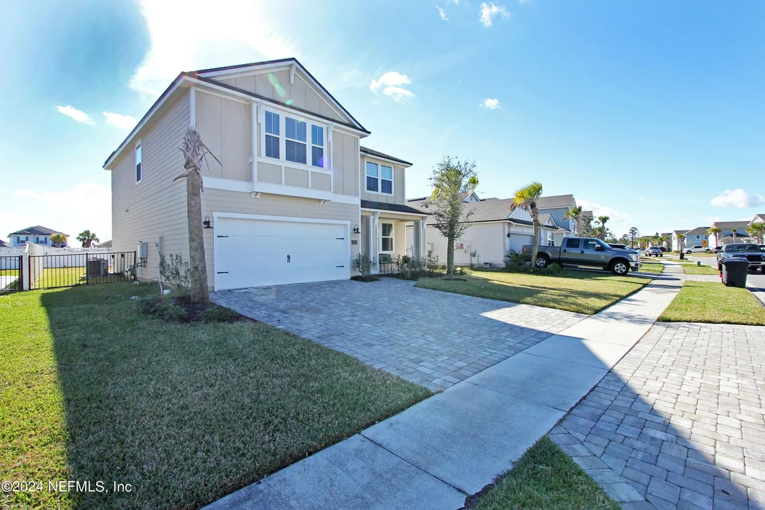 Photo of 242 SILVERLEAF VILLAGE Drive