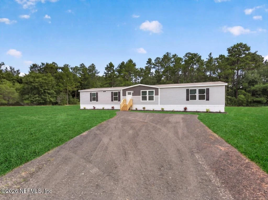 Photo of 28122 TRINITY Lane