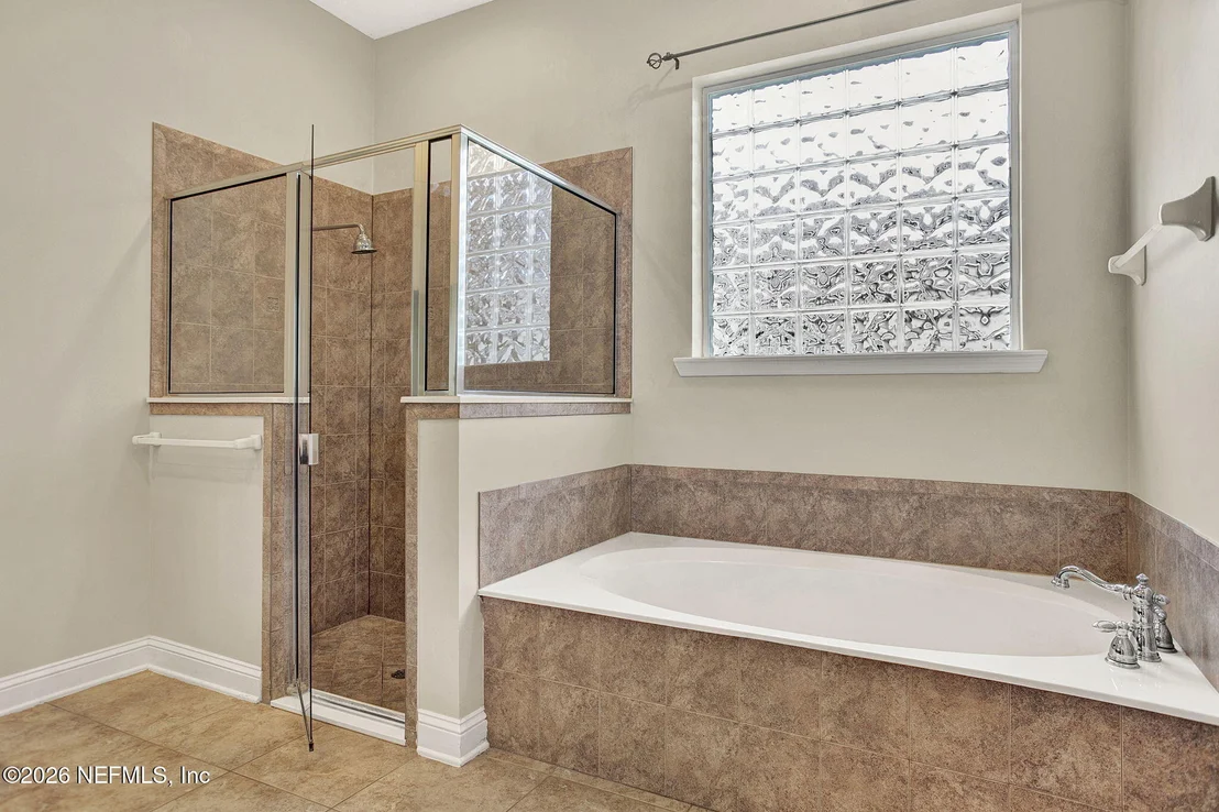Photo of 1837 FOREST GLEN Way