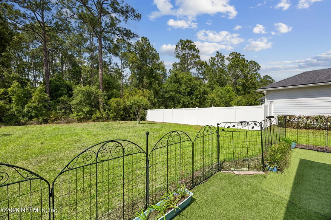 Photo of 96017 BREEZEWAY Court