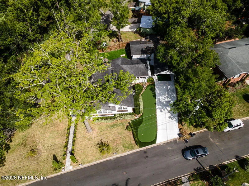 Photo of 1335 AZALEA Drive