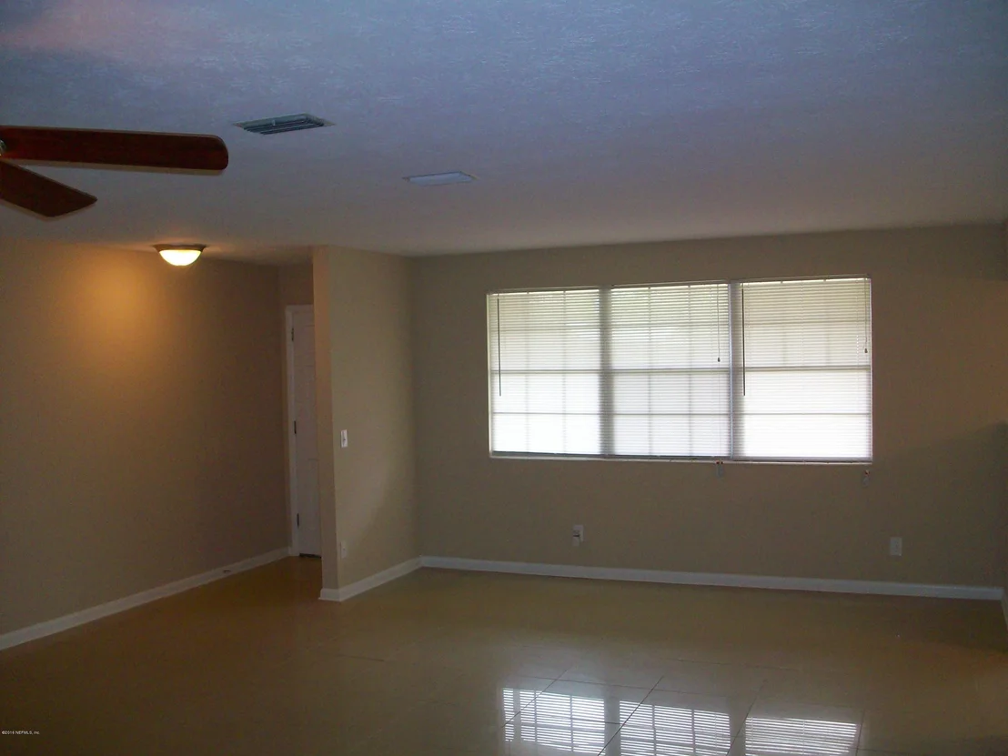 Photo of 1262 ARBOR Circle