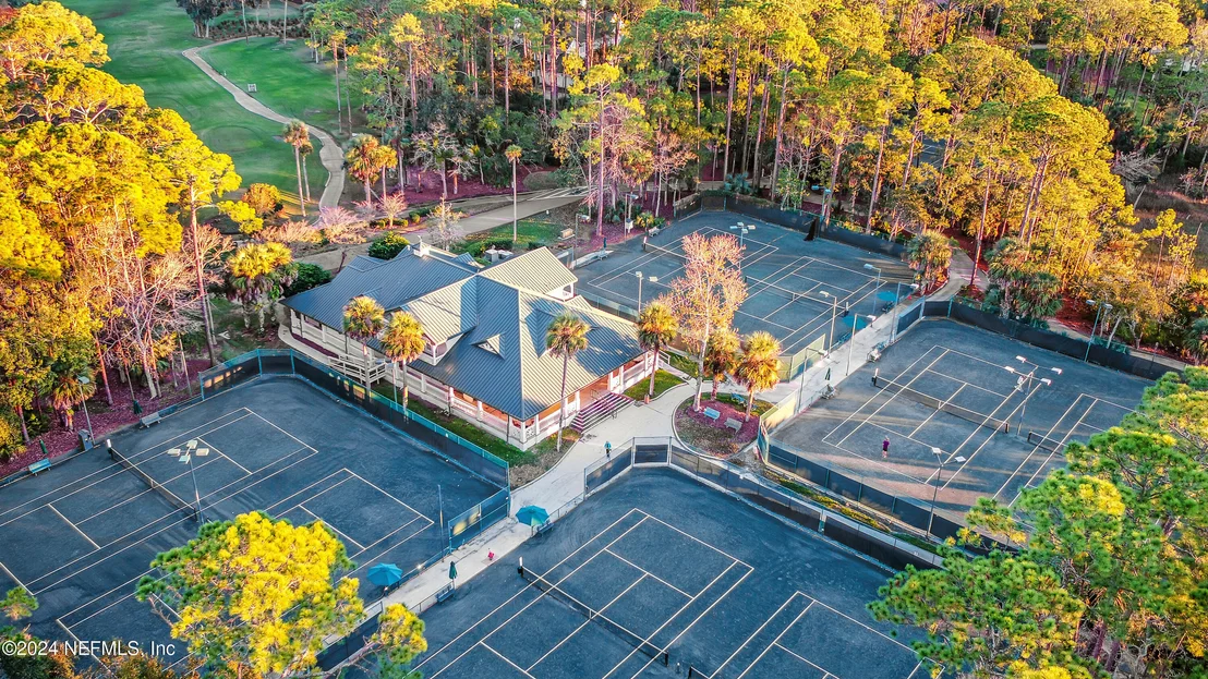 Photo of 225 CLEARLAKE Drive