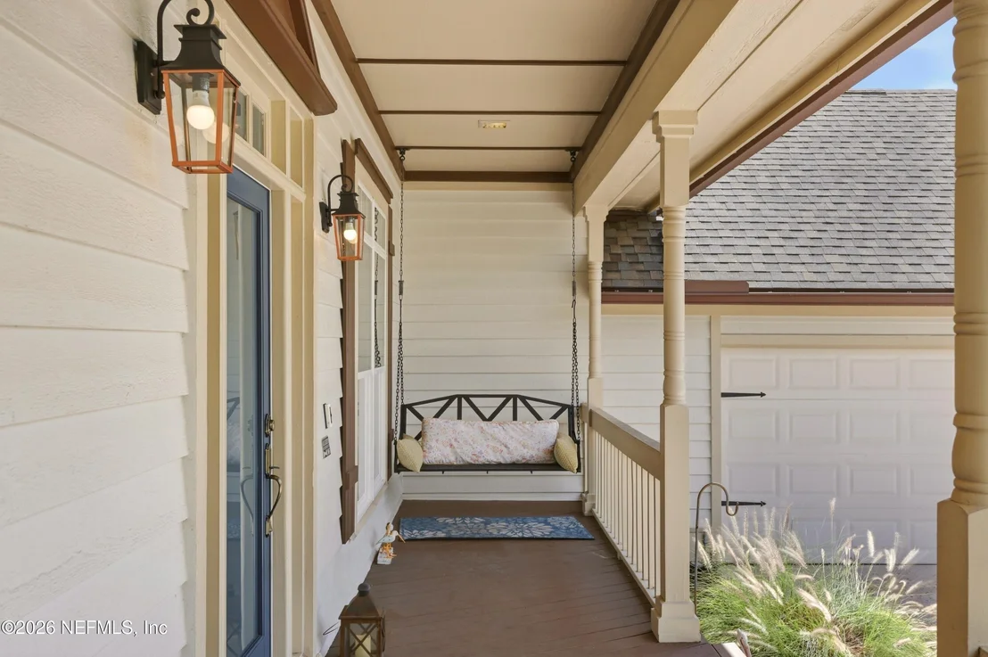 Photo of 500 TURNBERRY Lane