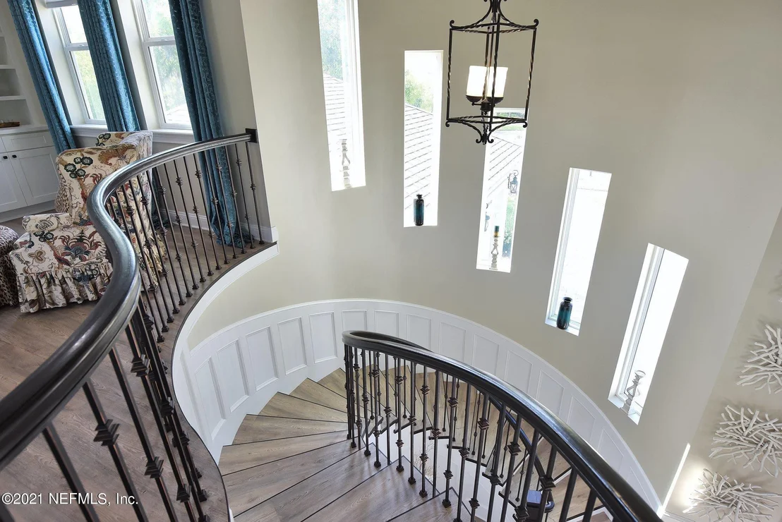 Photo of 605 DONALD ROSS Way