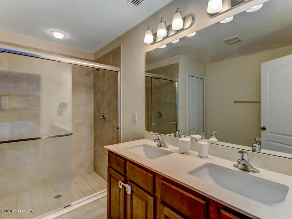 Photo of 671 GLENDALE Lane