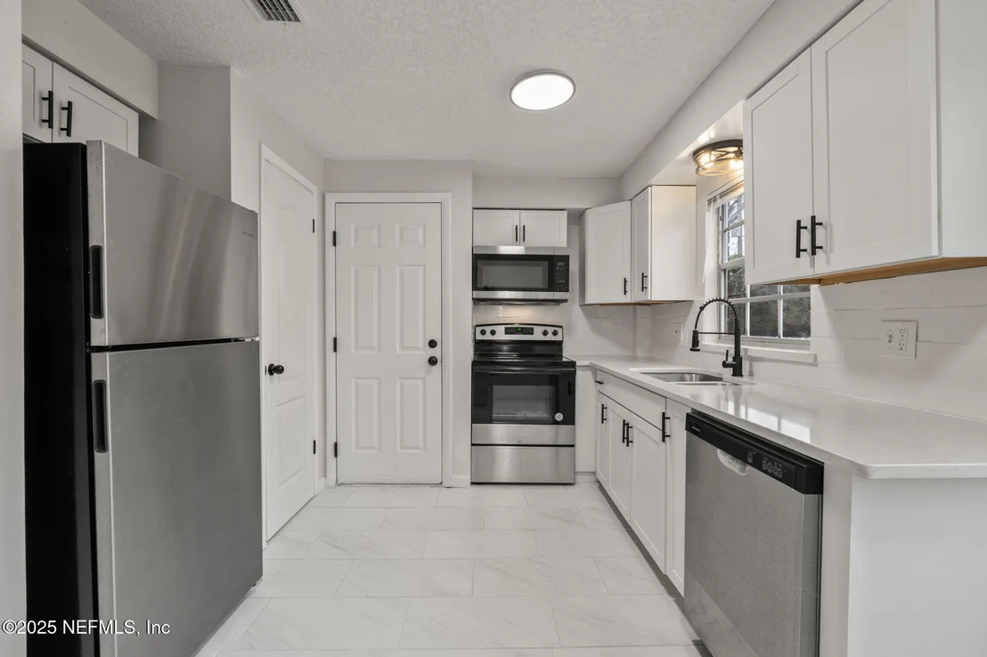 Photo of 432 NEPTUNE Road