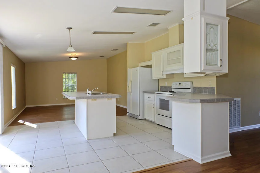 Photo of 5749 MAVERICK Road