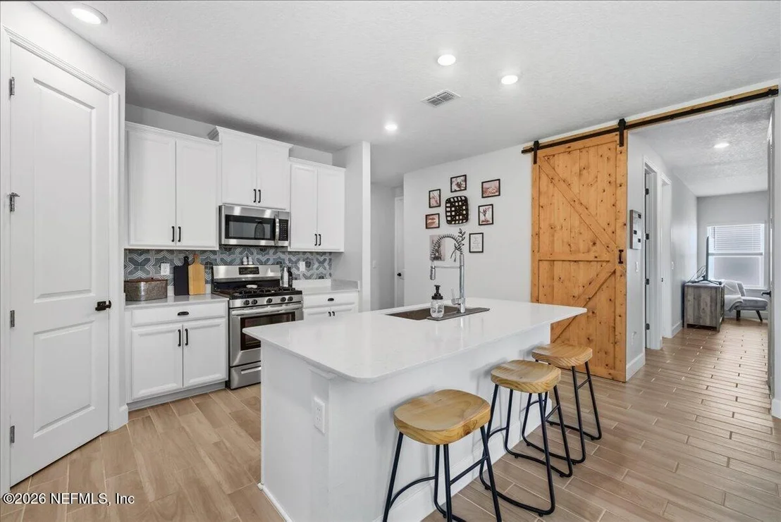 Photo of 40 RIDGEWIND Drive