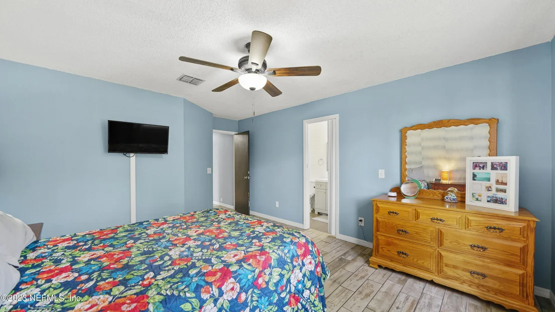 Photo of 8169 MORRISTOWN Trail