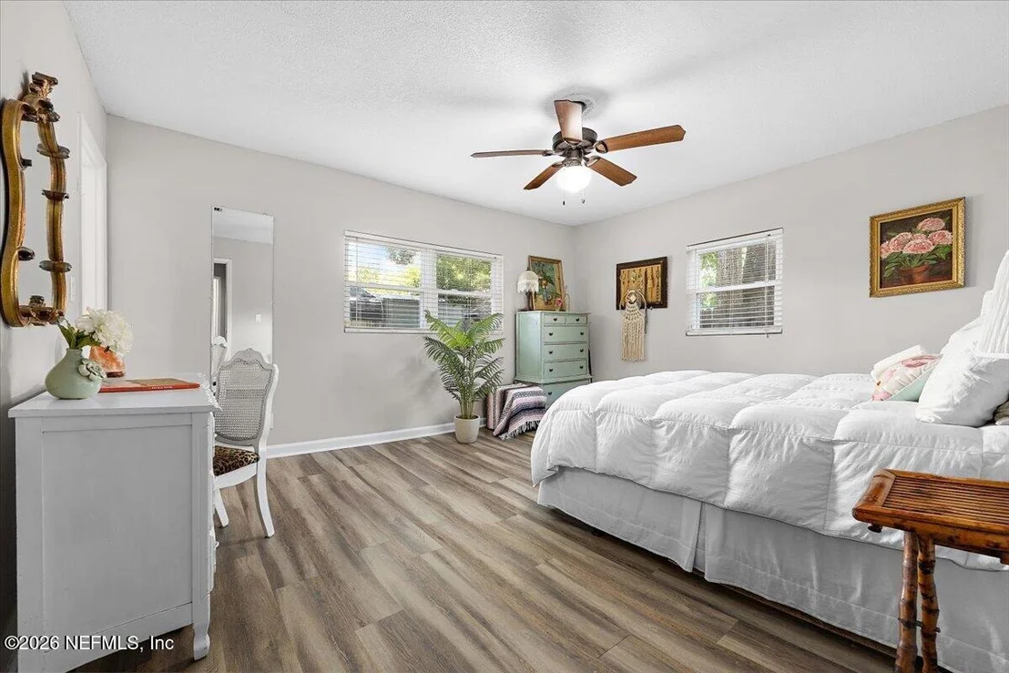 Photo of 1503 PERSHING Road