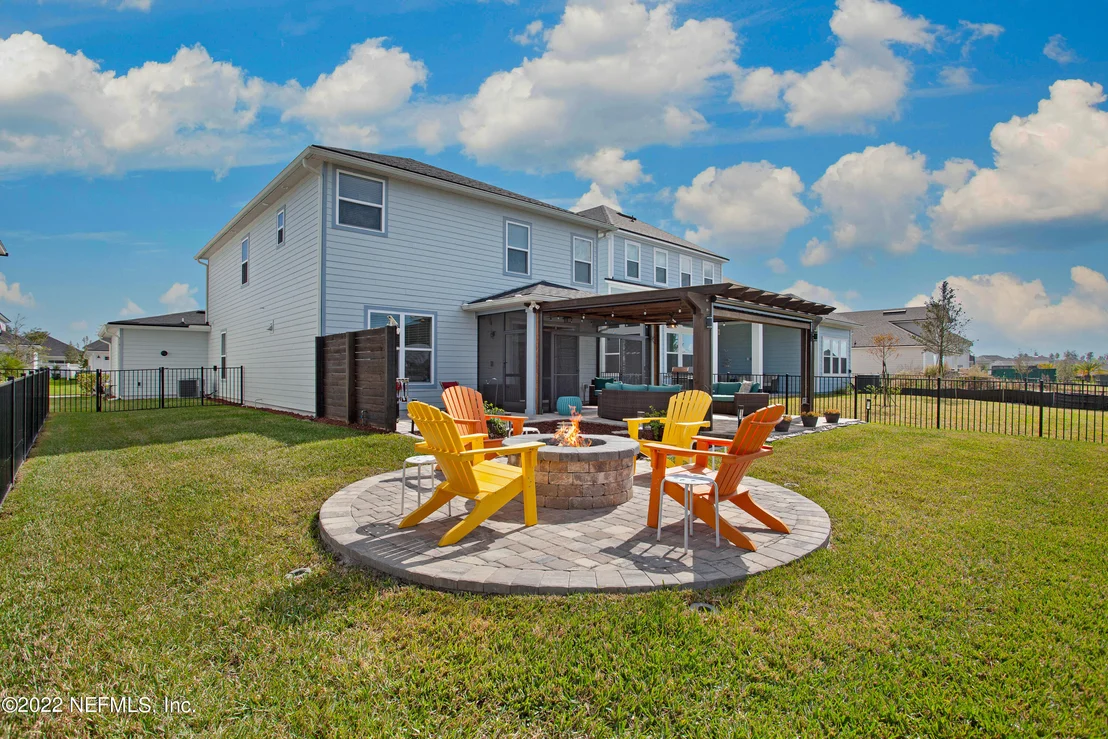 Photo of 814 SILVER PINE Drive
