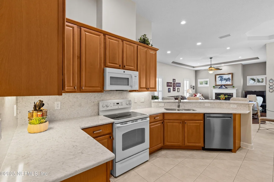 Photo of 9662 RED SQUIRREL Lane