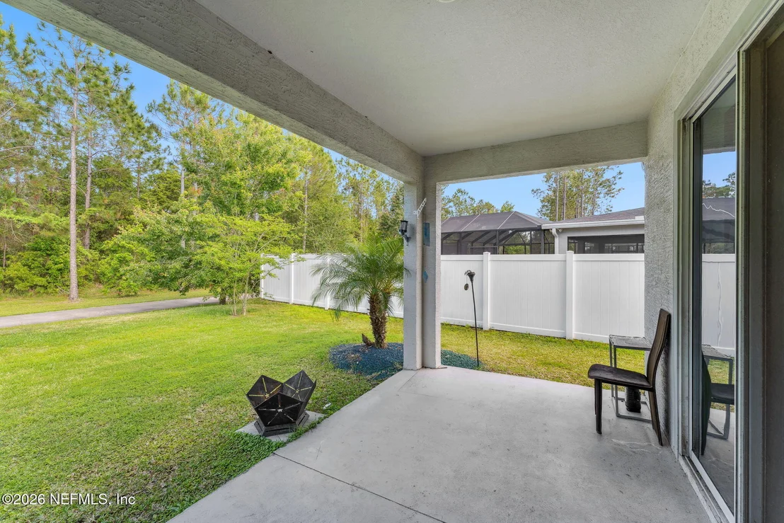 Photo of 120 OAKLEAF Way