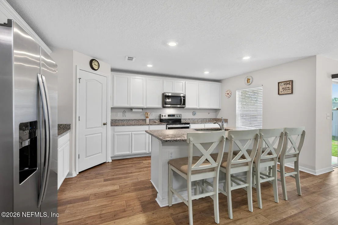 Photo of 2 RADIUM Lane