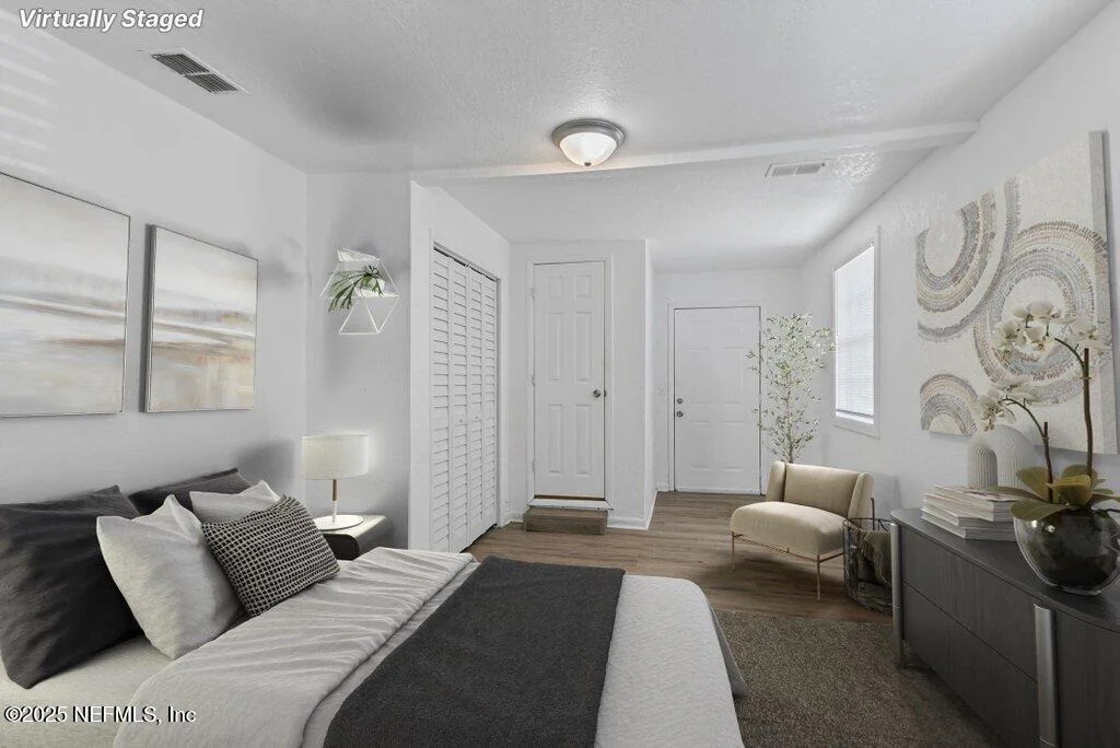 Photo of 2864 LEONID Road