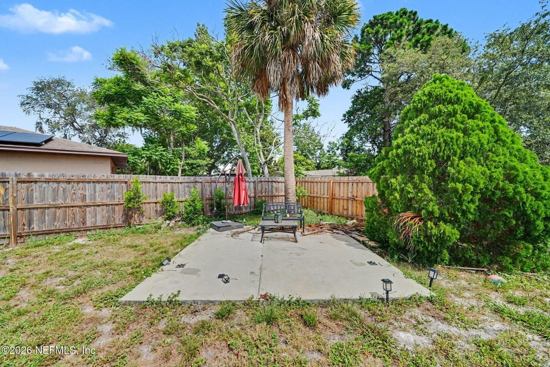 Photo of 1180 BALFOUR Drive